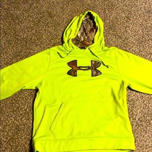 Under armour sweatshirt size large